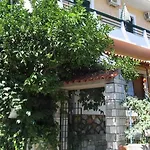 Gioula's Lejlighedshotel Patitiri