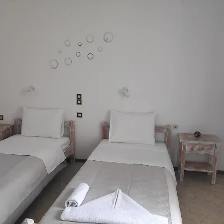 Gioula's Patitiri (Alonnisos)