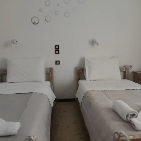 Gioula's Patitiri (Alonnisos)