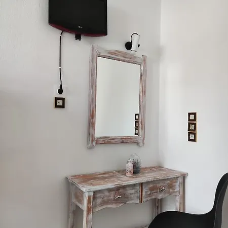 Gioula's 3* Patitiri (Alonnisos)