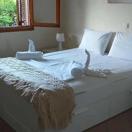 Gioula's Aparthotel Patitiri (Alonnisos)