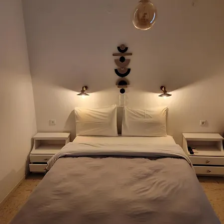Gioula's Patitiri (Alonnisos)