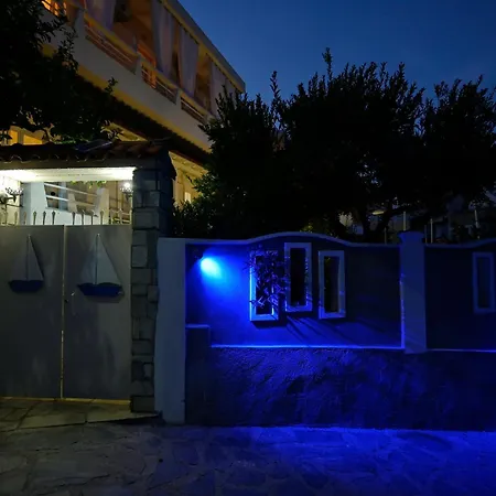 Gioula's Πατητήρι