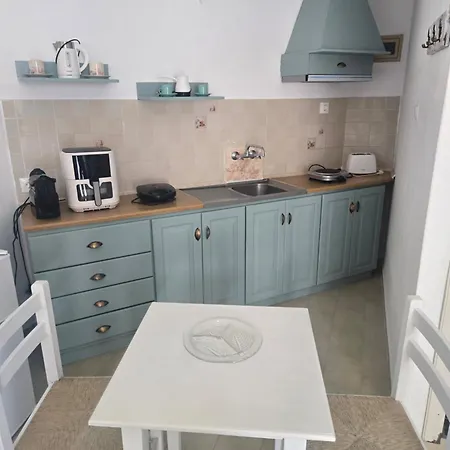 Gioula's Hotel apartamentowy Patitiri