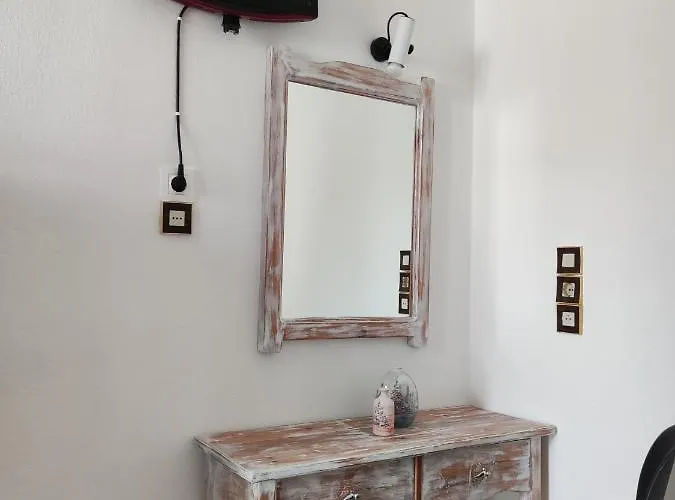 Gioula's 3* Πατητήρι