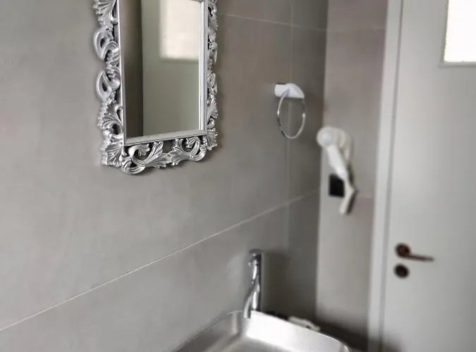 Gioula's Aparthotel Patitiri