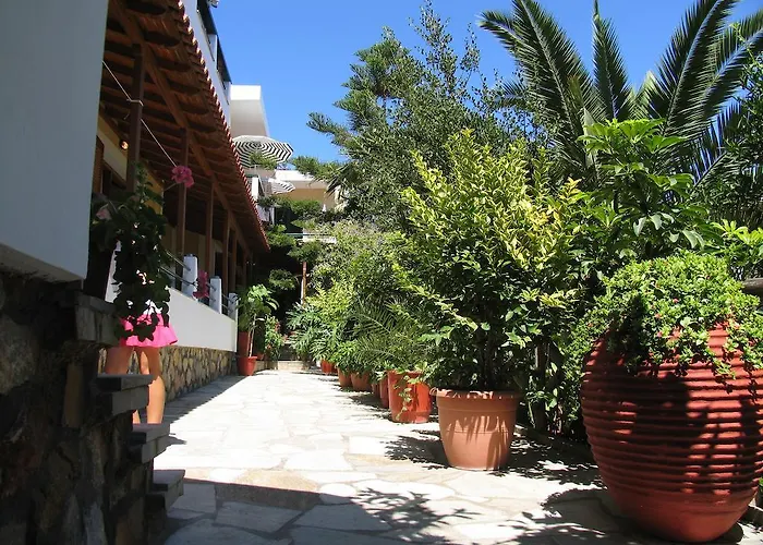 Aparthotel Gioula's Patitiri