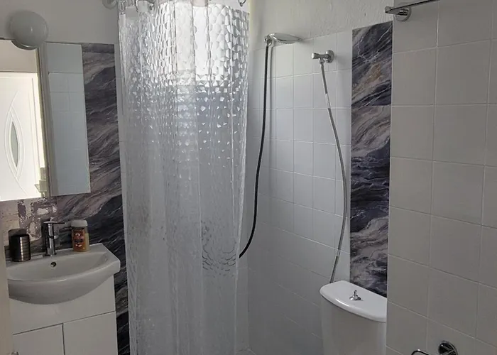 Gioula's Ξενοδοχείο με διαμερίσματα 3*